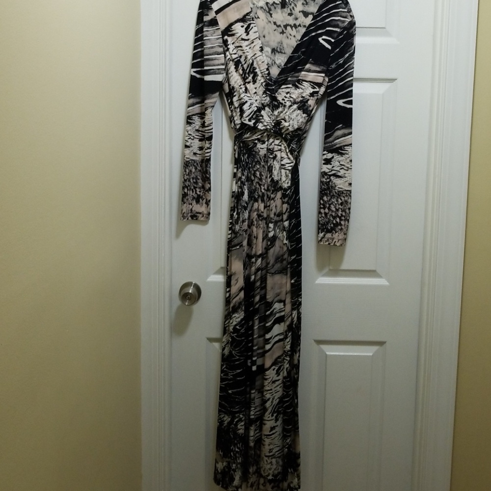 BcbgMaxazria maxi dress